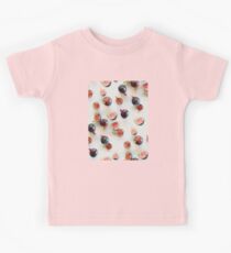 Frische Feigen auf Leinen Kinder T-Shirt