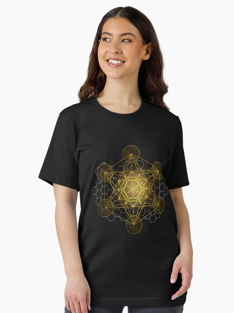 Aperçu 2 sur 7. T-shirt essentiel avec l'œuvre Cube de Métatron de la géométrie sacrée créée et vendue par Bluepress.