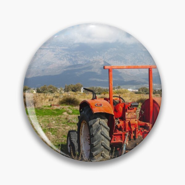Aperçu de l'œuvre Tracteur en Crète créée et vendue par morgoldenberg.