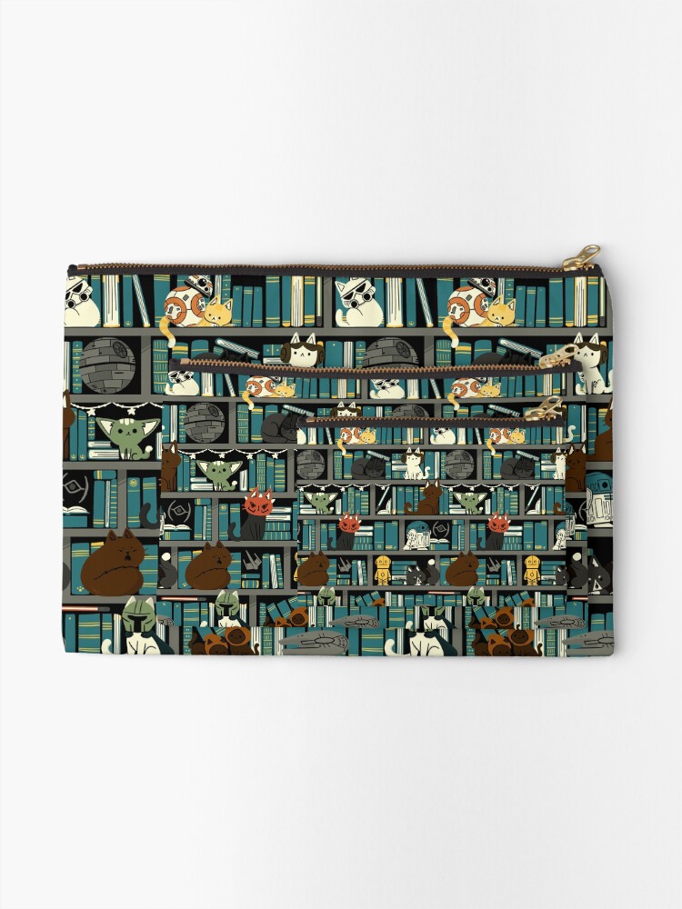 Aperçu 2 sur 4. Pochette avec l'œuvre La guerre des chatons de la bibliothèque créée et vendue par TaylorRoss1.