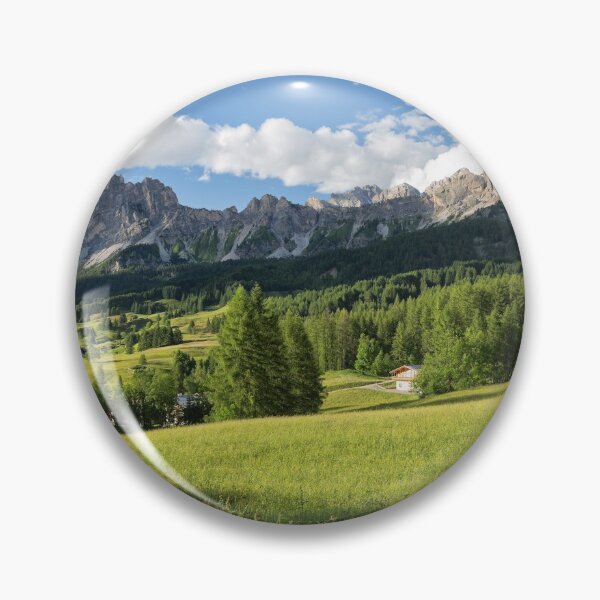 Artikelvorschau, Die Dolomiten entworfen und verkauft von Yair Karelic.