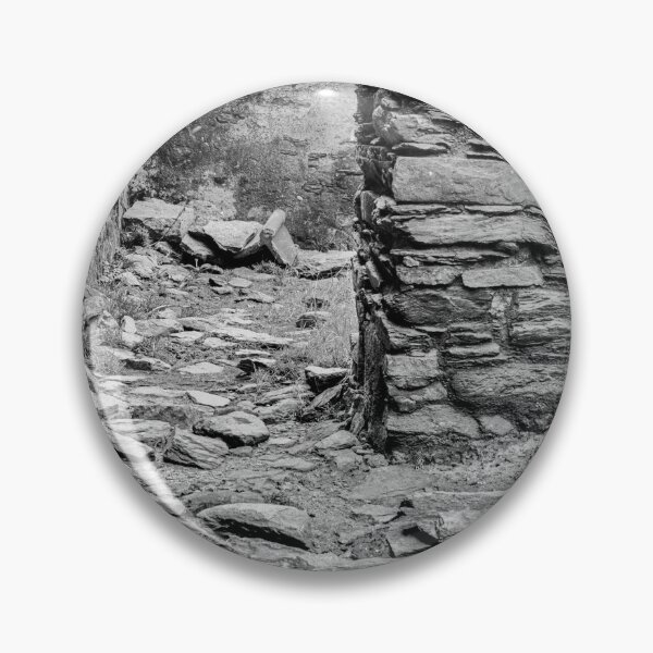 Artikelvorschau, Verlassenes Steinhaus Interieur entworfen und verkauft von StephenPower.