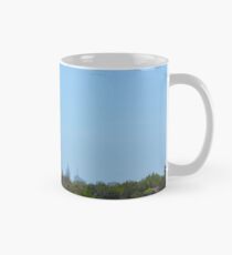 GLIMPSES OF MELBOURNE CITY FROM ELWOOD BEACH Classic Mug
