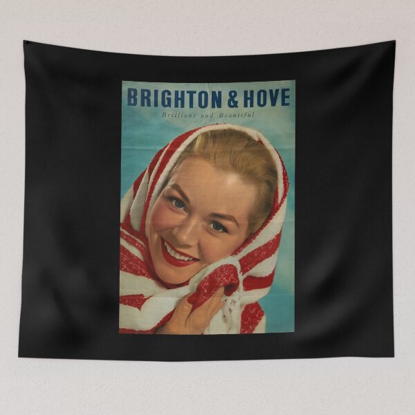 Aperçu de l'œuvre Brighton and Hove poster retro créée et vendue par CorasPosters.