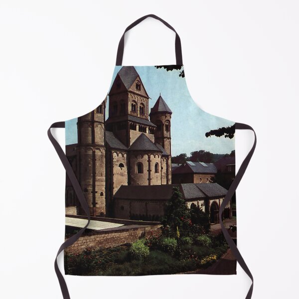 Aperçu de l'œuvre Abteikirche Maria Laach poster retro créée et vendue par CorasPosters.