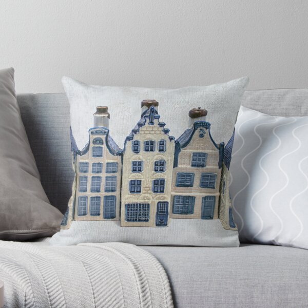 Dutch delft blue house Throw Pillow