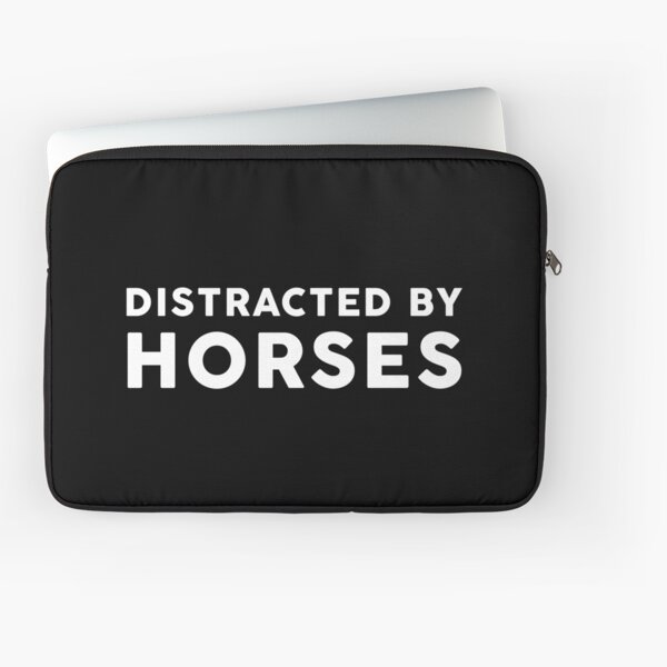 Aperçu de l'œuvre Distrait par les chevaux créée et vendue par Groovysheck.