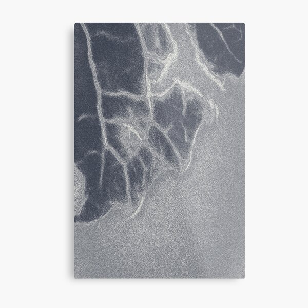 Aperçu de l'œuvre Feuille d'aluminium cassée créée et vendue par SulkaCreative.