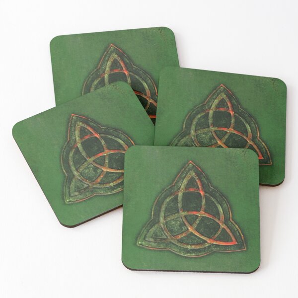 Aperçu de l'œuvre Livre des ombres - Conception de Triquetra enchantée créée et vendue par ArthurPopular®.