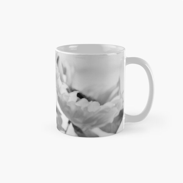 Artikelvorschau, Monochrome Sonnenblumen entworfen und verkauft von CreativeShutter.