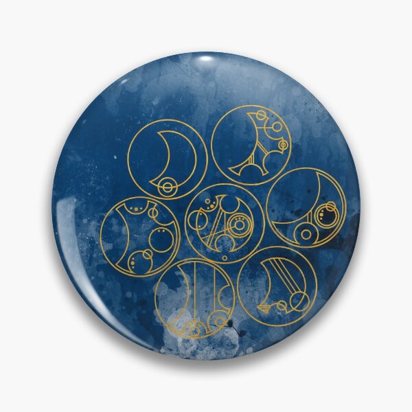 Artikelvorschau, Time Lord Wörter in abgeschrägtem Gold auf Regal Blue Grunge Hintergrund Hallo Süße entworfen und verkauft von Darcy777.