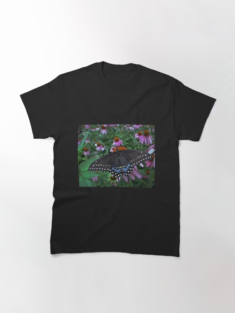 Alternate view of Black Swallowtail Butterfly before flying in search of sun By Yannis Lobaina Classic T-Shirt