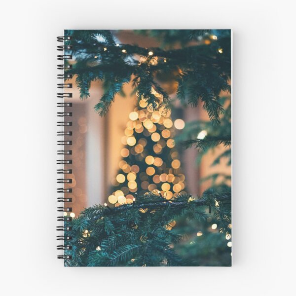 Aperçu de l'œuvre Arbre de Noël Anime créée et vendue par MeritsStores.