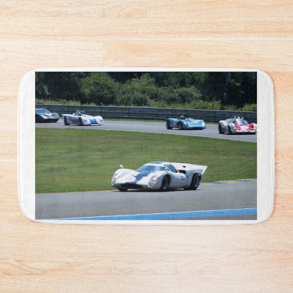 Artikelvorschau, Lola T70 Mklll B Sportwagen Le Mans Classic entworfen und verkauft von AndyEvansPhotos.