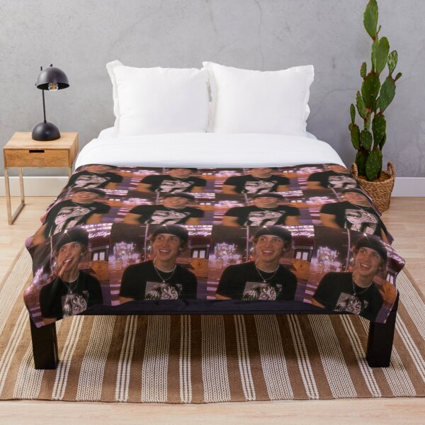 vin hacker :) Throw Blanket