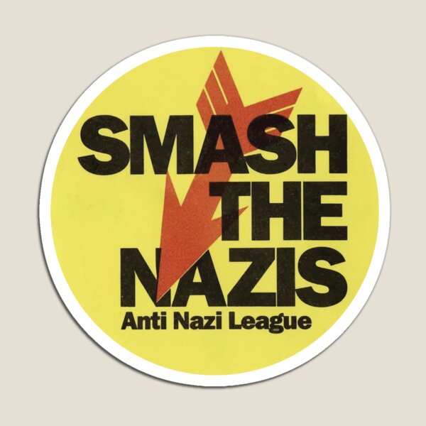 Vista previa del artículo con la obra «smash the nazies. anti nazi league», diseñado y vendido por remerasnerdas.