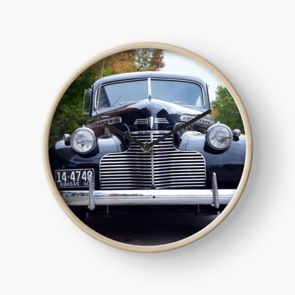 Vista previa del artículo con la obra «1940 Chevrolet Special Deluxe Two Door Town Sedan Vista de frente», diseñado y vendido por Catherine Sherman.