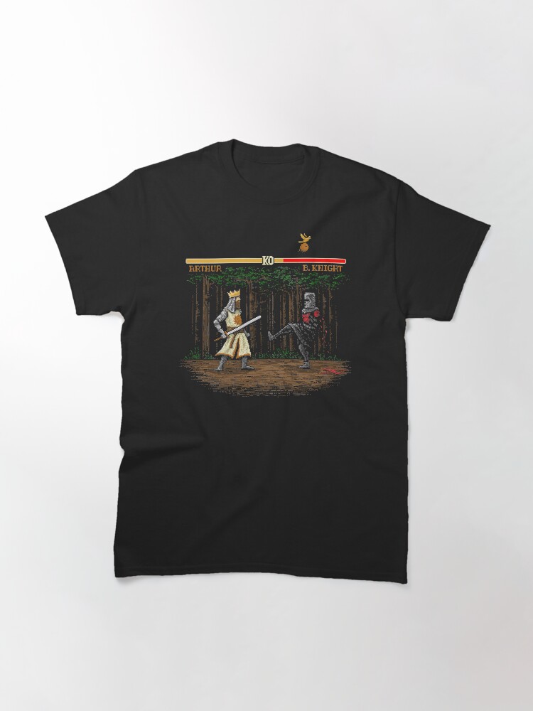 Aperçu 3 sur 7. T-shirt classique avec l'œuvre Combat épique! créée et vendue par kg07.