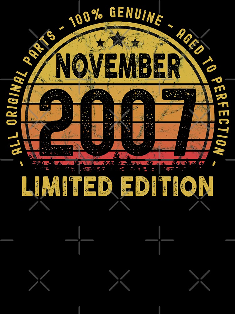 Imagen 7 de 7, Camiseta oversize con la obra November 2007 Sunset Vintage Retro 16th Birthday, diseñada y vendida por B-RAD-Designs.
