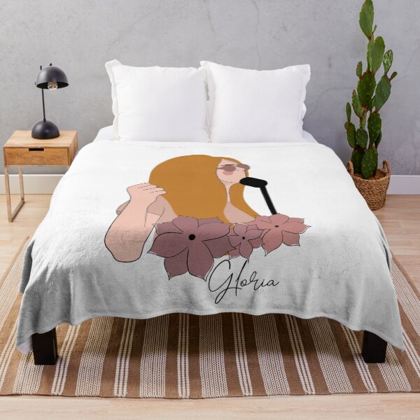 Item preview, Gloria Steinem mujer pronunciando un discurso designed and sold by Sara Vissante.