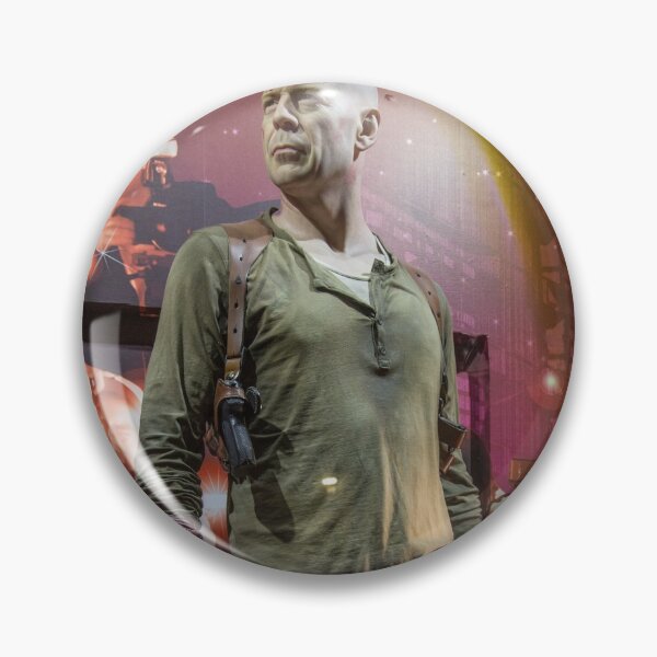 Artikelvorschau, Tschechien. Prag. Bruce Willis im Schaufenster zum Verkauf. entworfen und verkauft von vadim19.