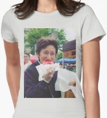 Araki eating a donut Women's Fitted T-Shirt