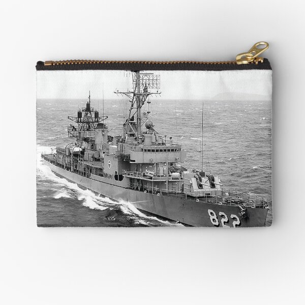 Aperçu de l'œuvre USS ROBERT H.MCCARD (DD-822) MAGASIN DU NAVIRE créée et vendue par militarygifts.