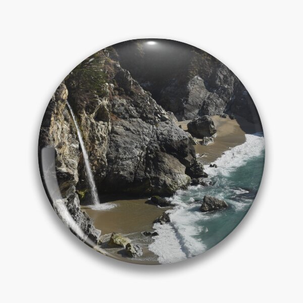Artikelvorschau, McWay Falls Big Sur Wasserfall am Strand entworfen und verkauft von mariagram17.