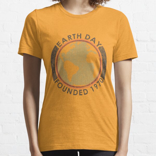 Earth Day: Old School Essential T-Shirt