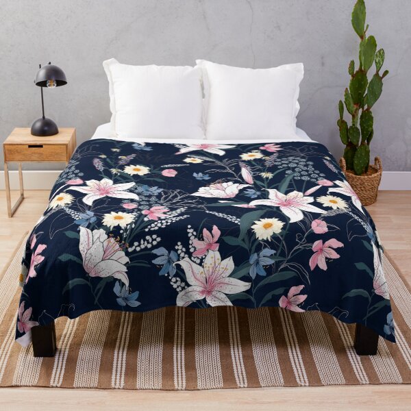 Item preview, fitted flowers pattern designed and sold by virilamissa.