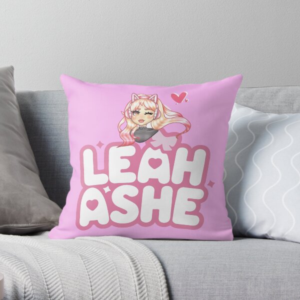 leah ashe wink Throw Pillow