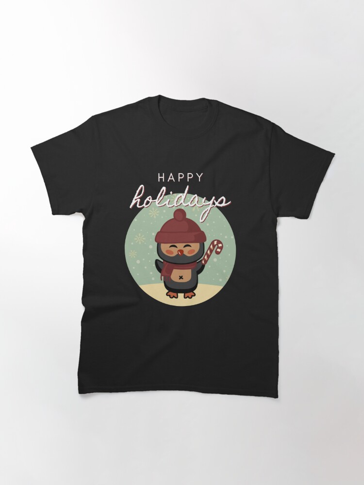 Classic T-Shirt mit Niedlicher Pinguin mit Mütze - Happy Holidays, designt und verkauft von Two Left Hands Design
