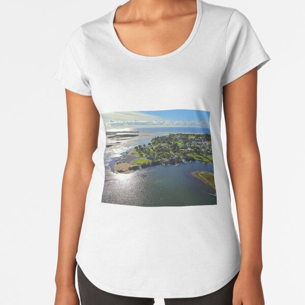 Mallacoota Town Center with Gabo Island in the background Premium Scoop T-Shirt