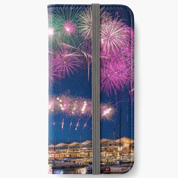 Gunwharf Quays Fireworks iPhone Wallet