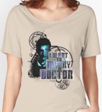 Marry a Doctor Tennant Women's Relaxed Fit T-Shirt