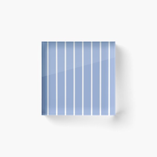 Aperçu de l'œuvre Fines rayures bleu ciel et blanches 2 créée et vendue par LittleBettyMakes.