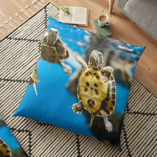 Blue ocean sea turtle - summer sea swimming turtle Floor Pillow