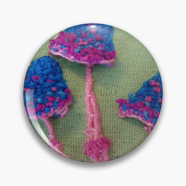 Artikelvorschau, Blue Toadstools Stickerei entworfen und verkauft von MsFledermaus.