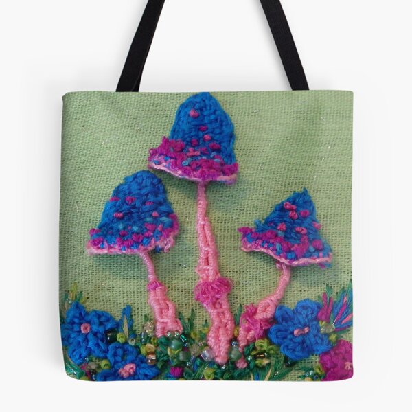Artikelvorschau, Blue Toadstools Stickerei entworfen und verkauft von MsFledermaus.
