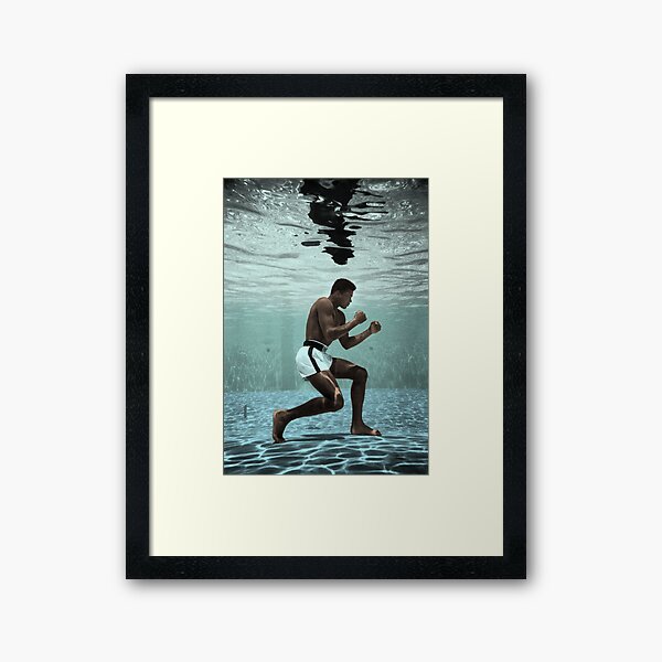 Muhammad Ali boxe sous l'eau Impression encadrée