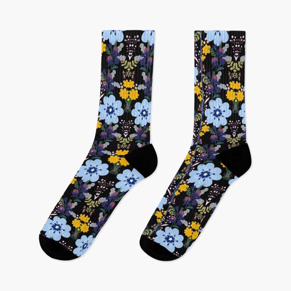 Artikelvorschau, Dark Floral entworfen und verkauft von DaughterofYah.