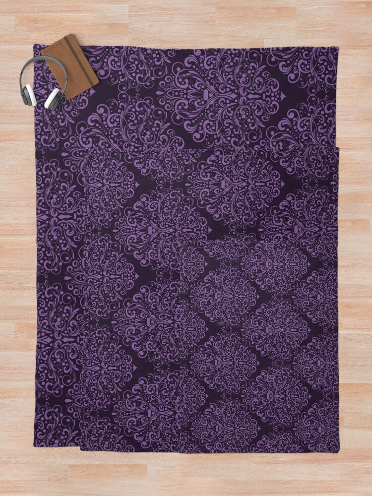 Alternate view of Damask Barok Throw Blanket