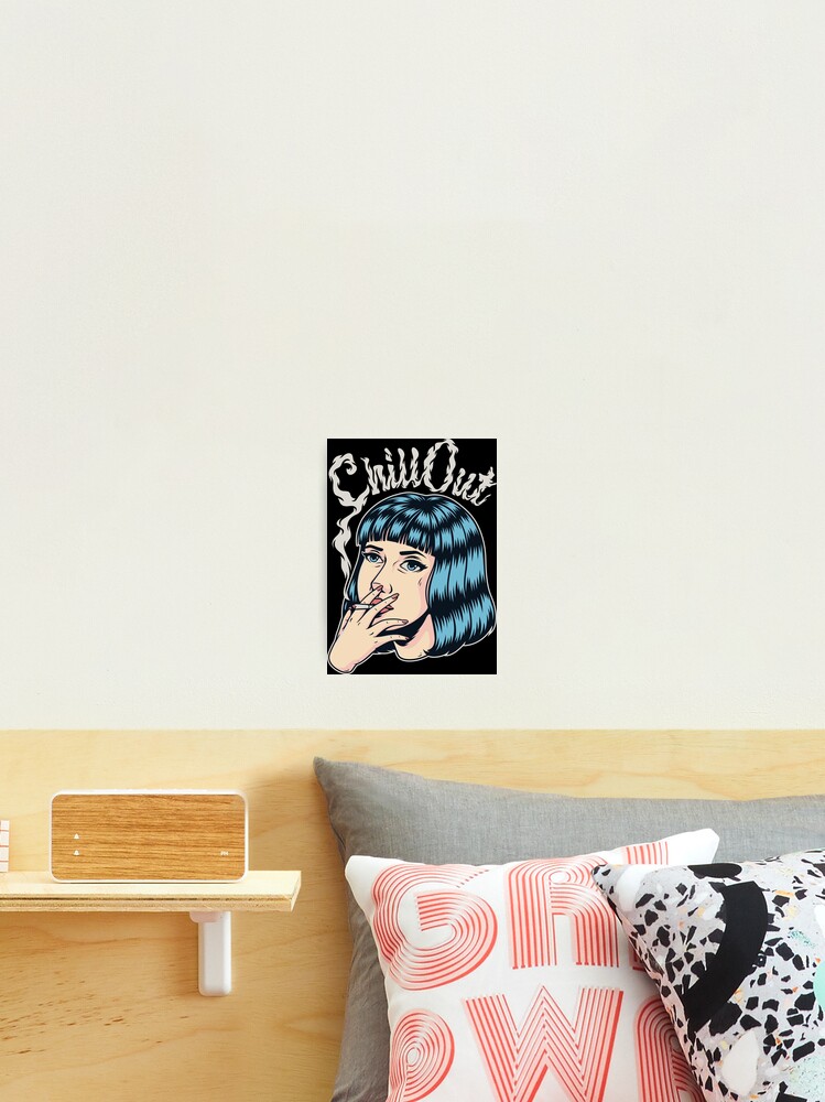 Aperçu 2 sur 3. Impression photo avec l'œuvre Chill Out Sticker créée et vendue par PatternSquare.