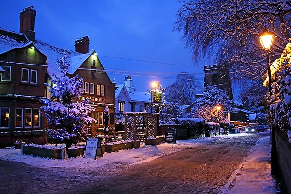 Grappenhall Village (Church and Rams Head pub) in the Winter Snow,Warrington,Cheshire,England
