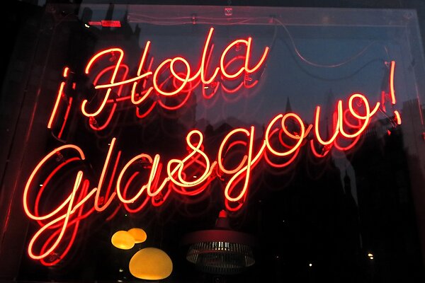 Hello Glasgow, Hola Glasgow