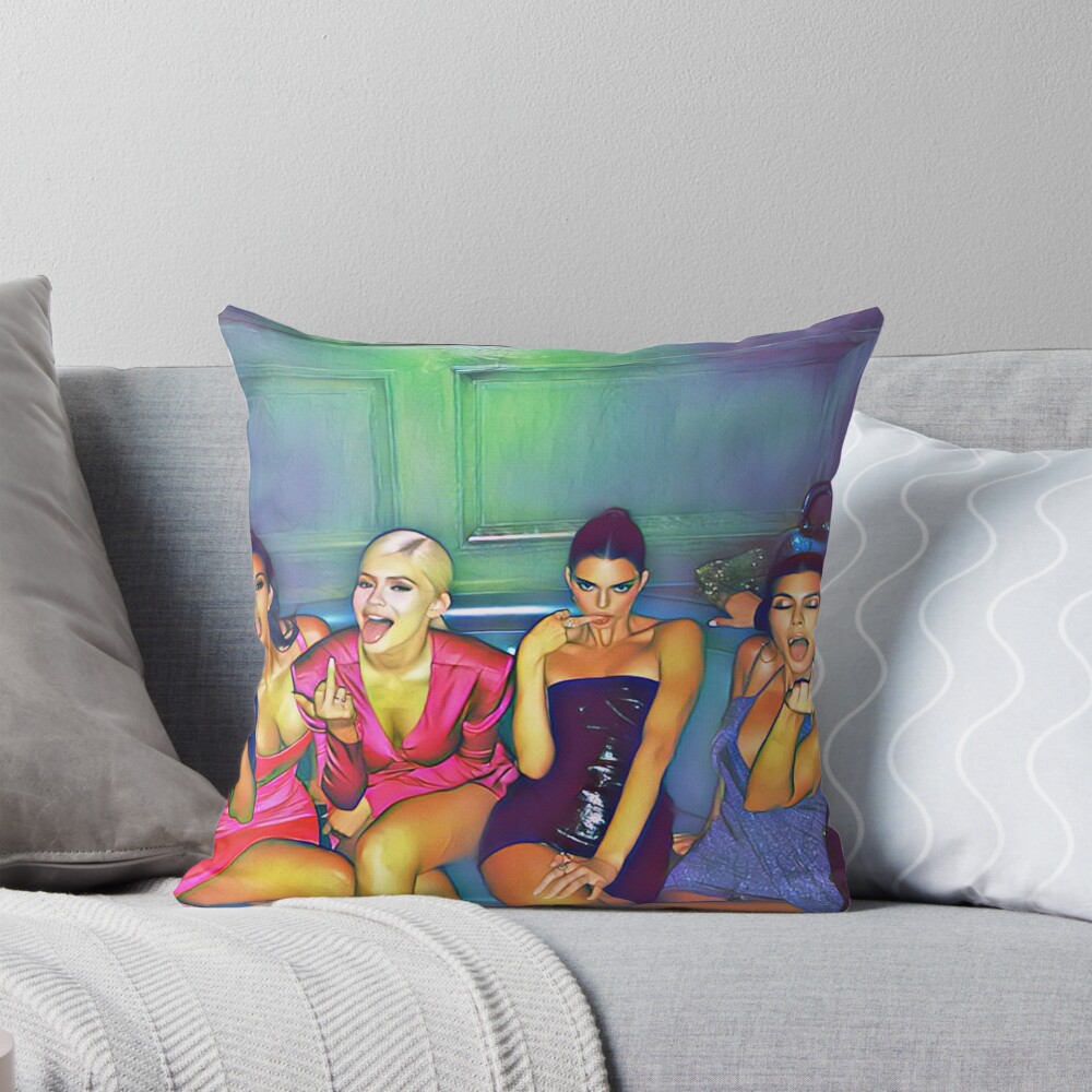 Aperçu de l'œuvre Coussin créée et vendue par Shirtness.