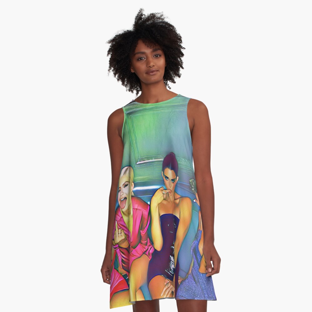 Aperçu de l'œuvre Robe trapèze créée et vendue par Shirtness.