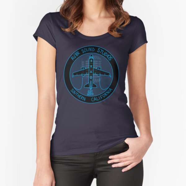 Fitted Scoop T-Shirt