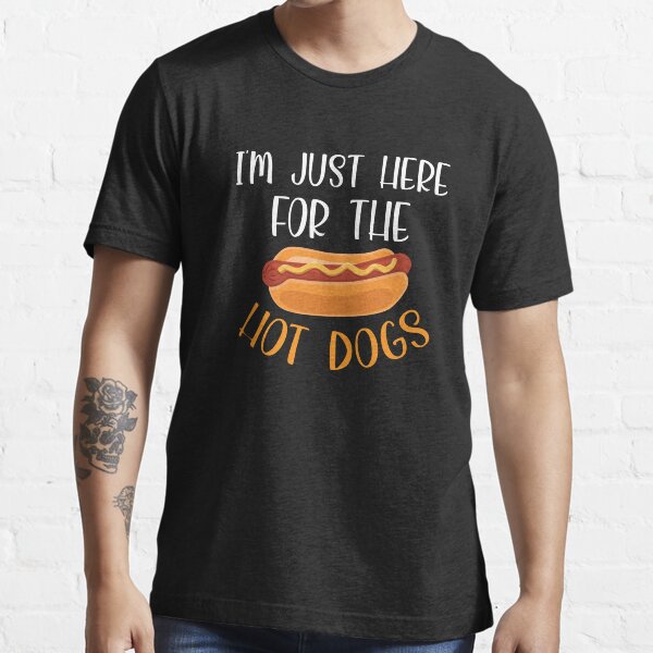 Vista previa del artículo con la obra «Solo estoy aquí por la camisa de perros calientes, la camisa de perros calientes, la camisa del día de los perros calientes, el amante de los perros calientes, el regalo de los perros calientes», diseñado y vendido por dianoo.