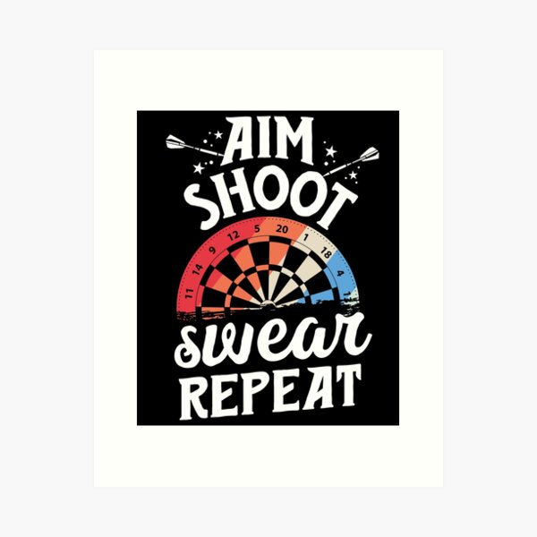 Fléchettes T-shirt sous-estime jamais un vieil homme avec une cible de fléchettes homme drôle vols Fléchettes T-shirt sous-estime jamais un vieil homme avec une cible de fléchettes homme drôle vols